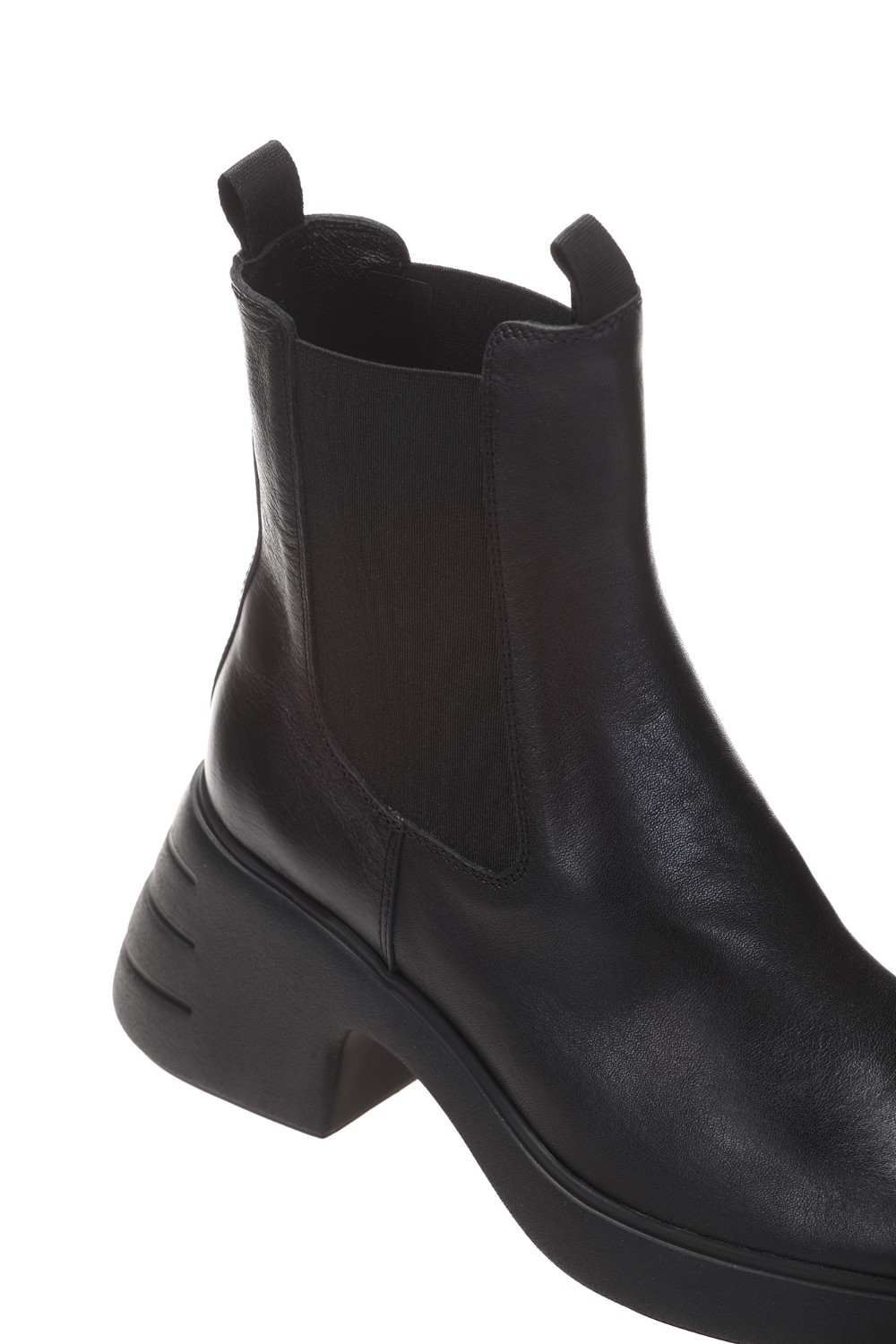 shop HOGAN Saldi Stivaletto: Hogan Chelsea boot H618 nero.
Tomaia in pelle.
Tiranti in gros grain.
Inserti elastici laterali.
Fussbett in memory foam .
Suola in EVA.
Indicazioni di cura e mantenimento incluse.
Custodia in tessuto inclusa.
Composizione: 100% pelle.
Made in Italy.. HXW6180EL20ZKA-B999 number 816154